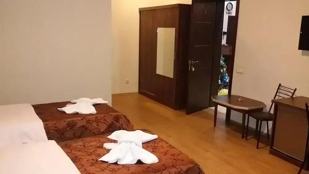 Отель Calista