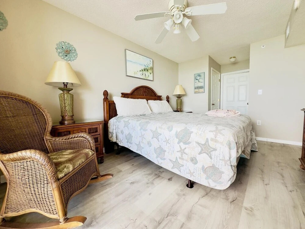 Ashworth 1407 3 Bedroom Condo by RedAwning, North Myrtle Beach