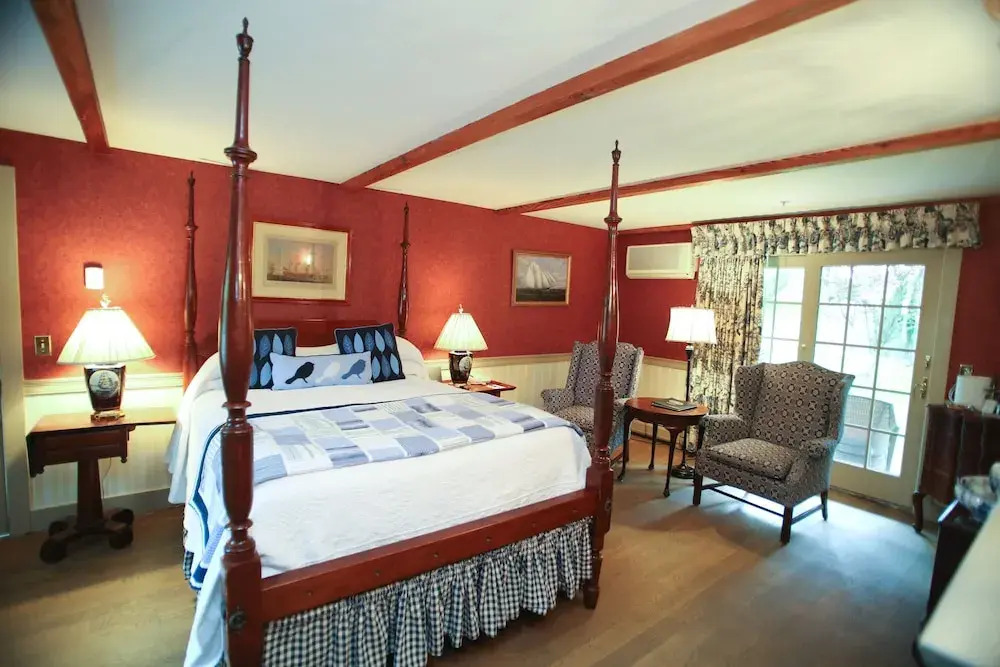 Captains House Inn