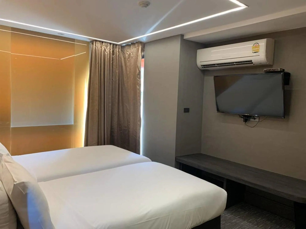 Tango Vibrant Living Hotel - SHA Extra Plus