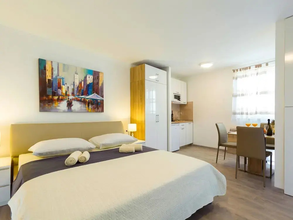Luxury Studio Apartment in the Heart of Split With Flat-screen TV, Airco and Wifi
