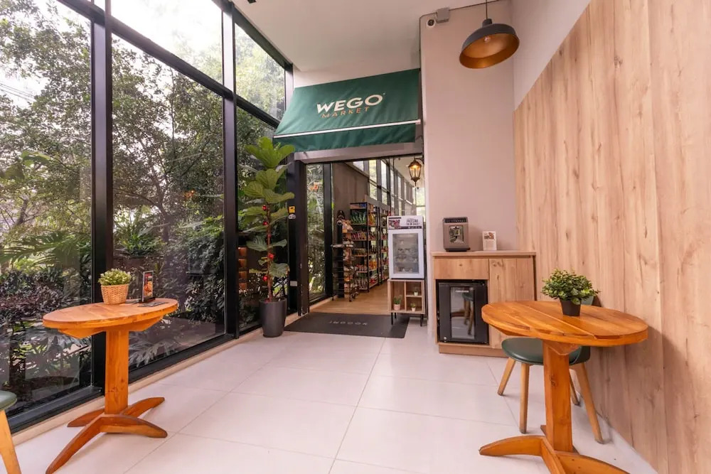 Go Living Suites - 908