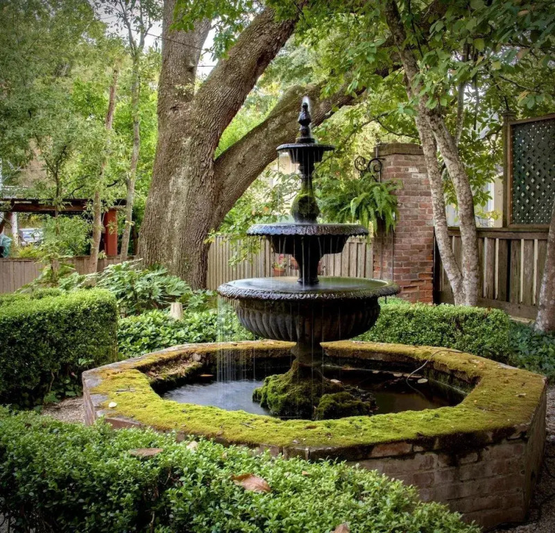 Anchuca Historic Mansion & Inn