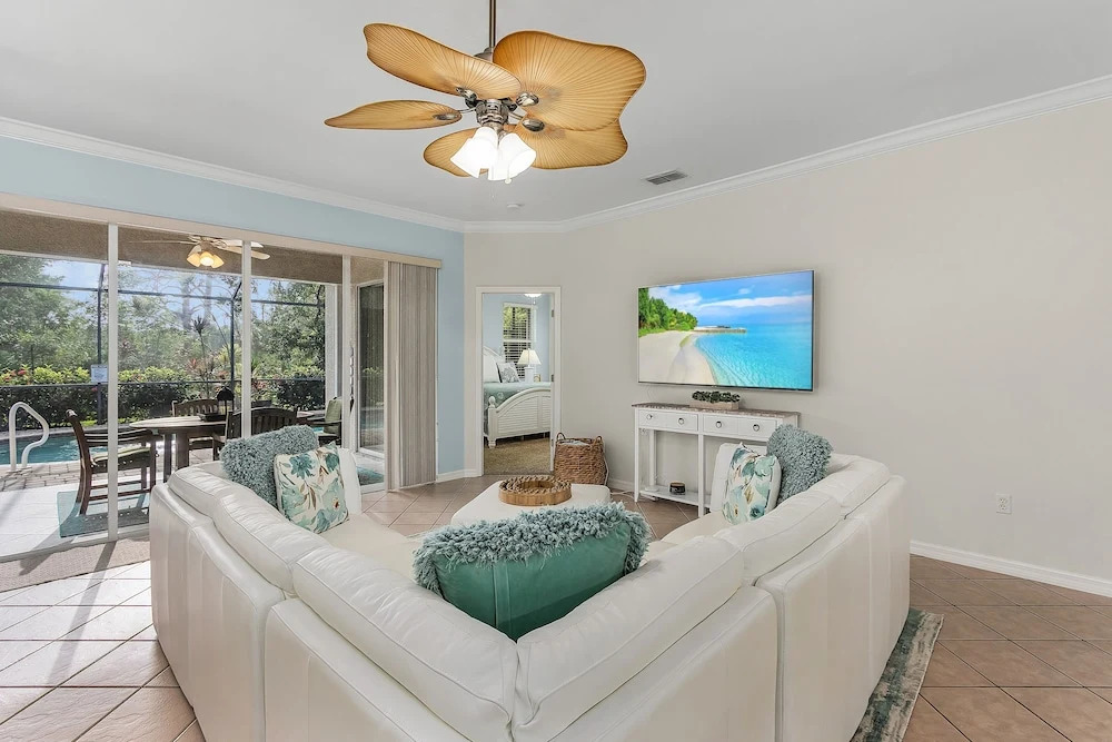 Sunshine Daydream our Beautiful Monthly Pool Home! home