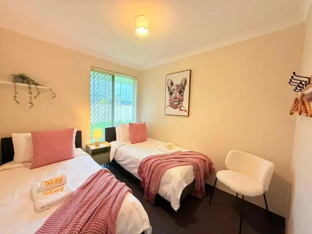 StayAU 4BR Family Retreat with Garden