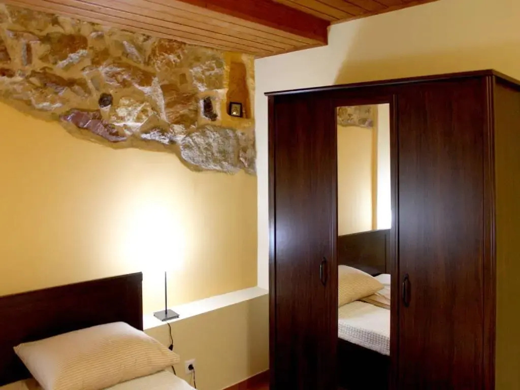 Sweet stone apartment in Imittos