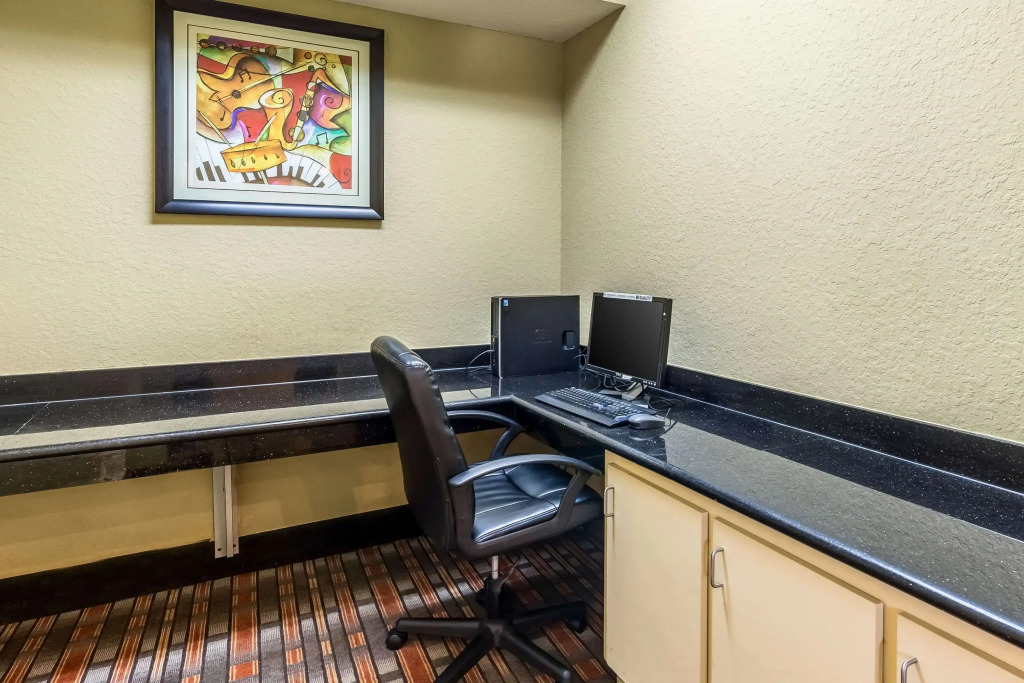 Studio 6 Suites Houston, TX - Spring