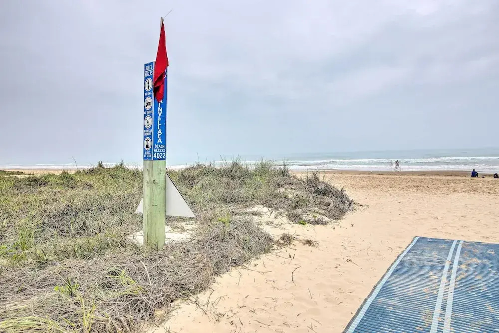 Beach Digs: Walk to Restaurants, Bars & Ocean