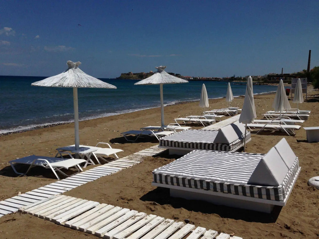 Petradi Beach Lounge Hotel