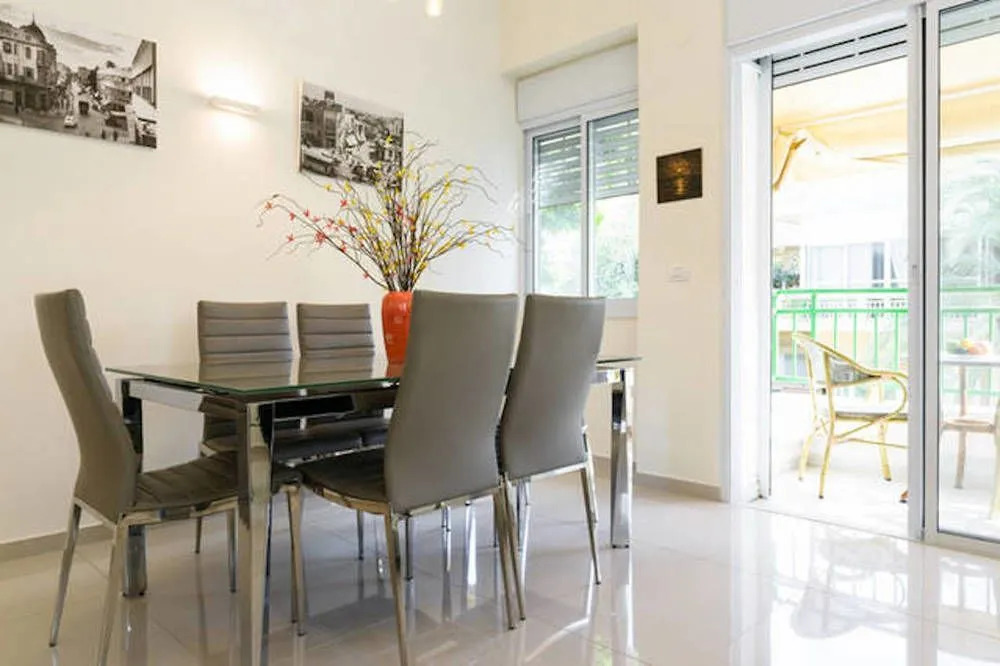 Comfort Family Apartment near Beach by FeelHome