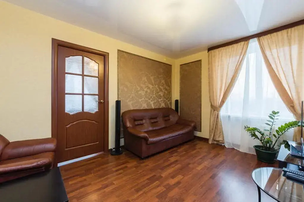 Apartment Ordzhonikidze 55