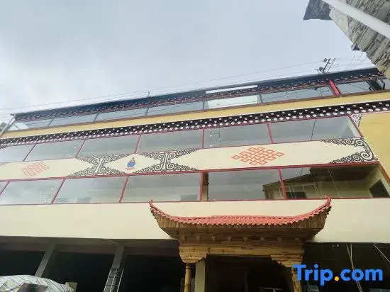 Tagong Grassland Tuoma Homestay