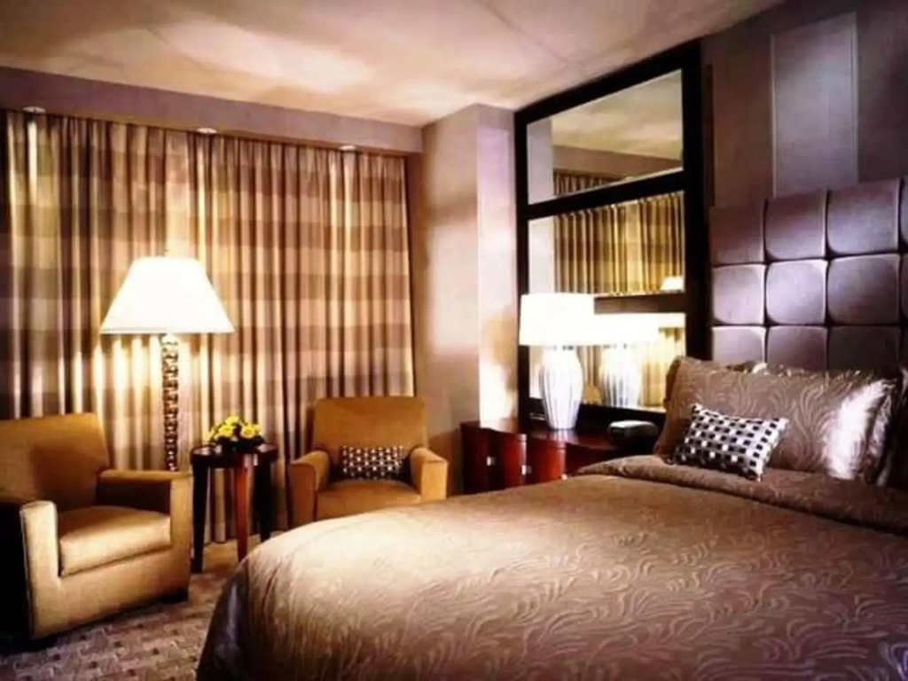 Monark Hotel
