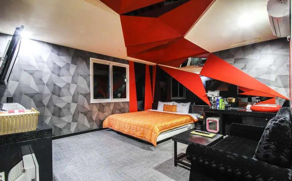 IS Motel