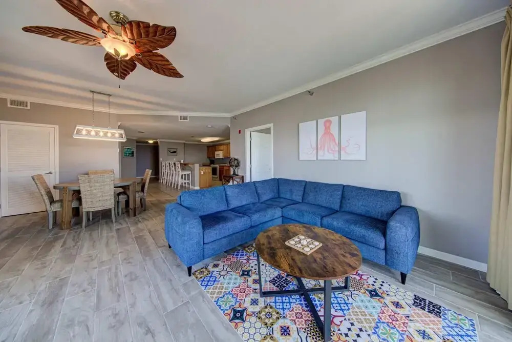 Bayfront Spacious Condo for Boat Lovers and Steps to White Sands of Fort Morgan