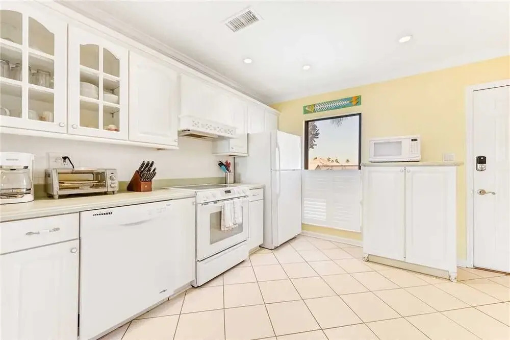 Sea Place Paradise, 2 Bedroom, Oceanfront, End Unit, Sleeps 6, 2 Balconies