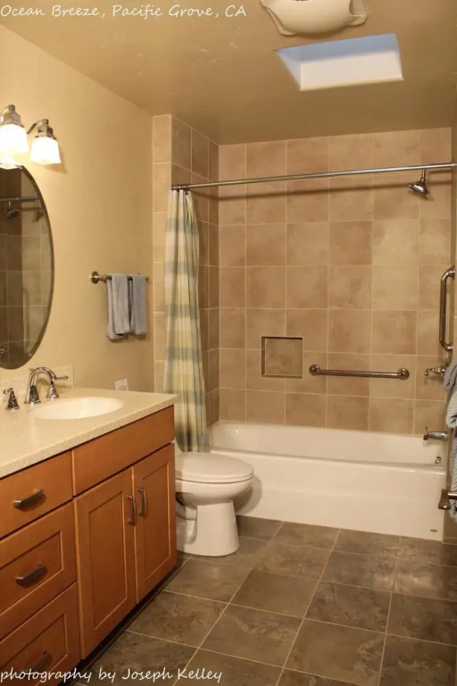 Welcome to "ocean Breeze" a Stunning Ocean Front 3 Bedroom 3 Bath House