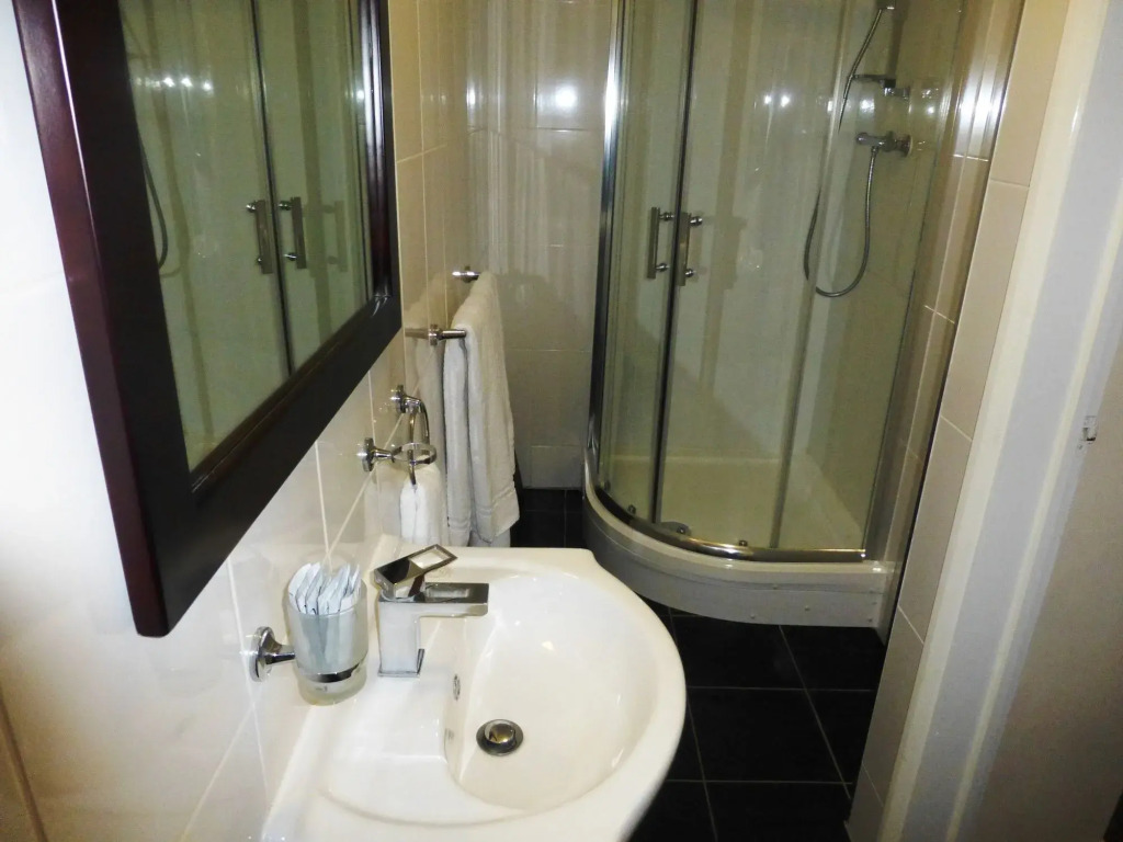 Esplanade Hotel - Clacton On Sea, Beachfront Hotel by OYO