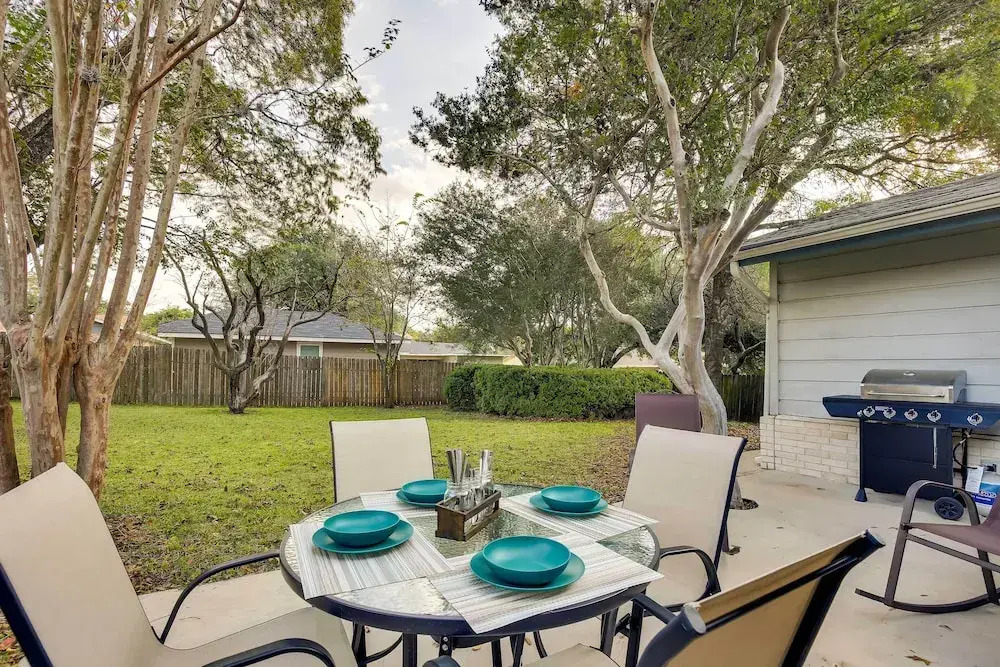 San Antonio Home: Near Nature, Parks & Trails