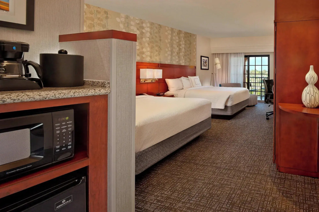 Courtyard by Marriott Stuart