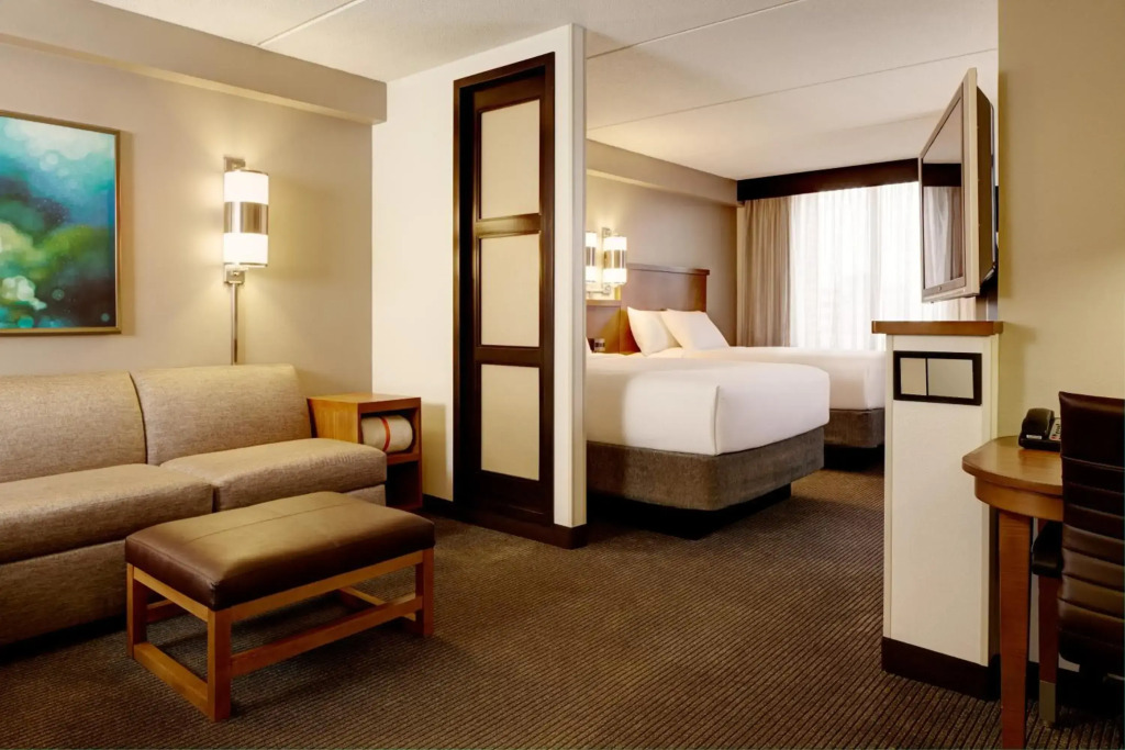 Hyatt Place Fort Lauderdale Cruise Port & Convention Center - Newly Renovated