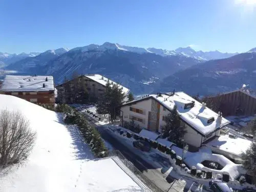 Studio Terrasse Des Alpes 615 by Interhome