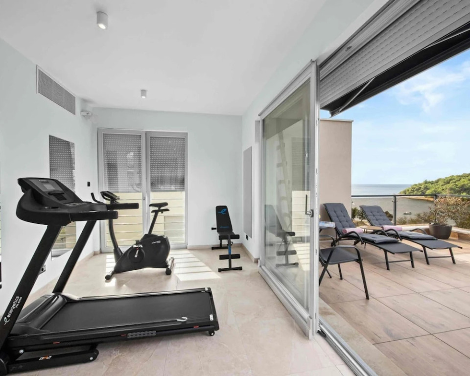 Villa Palma - seaside luxury villa for 6 person