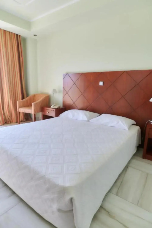 Nefeli Hotel