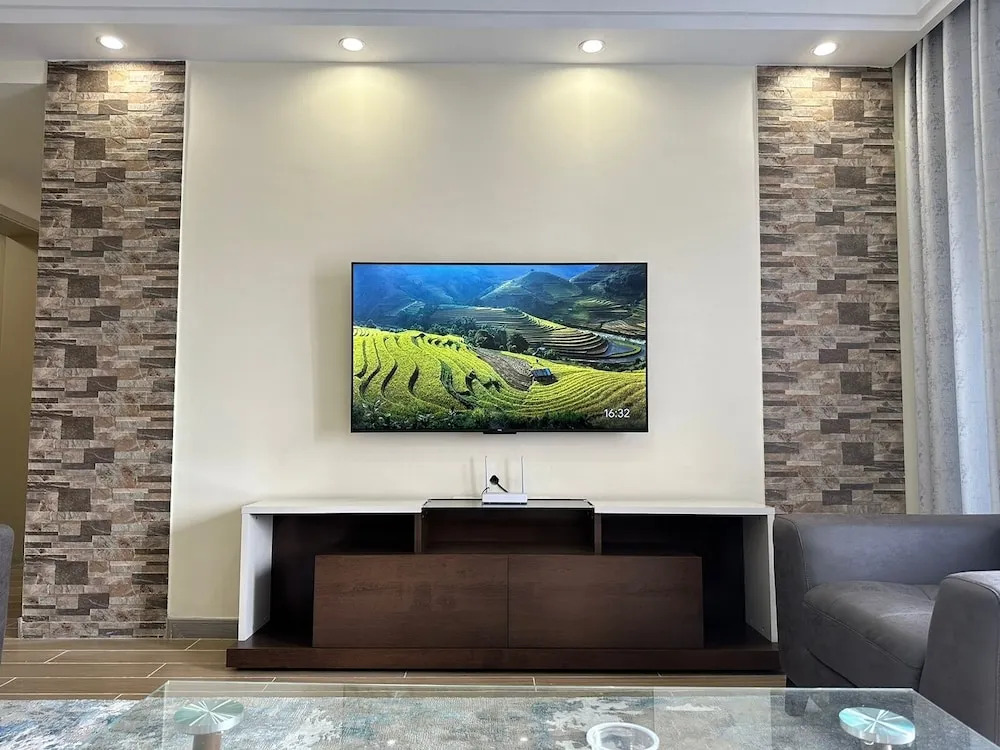 Lux Suites Siaya Park Apartments