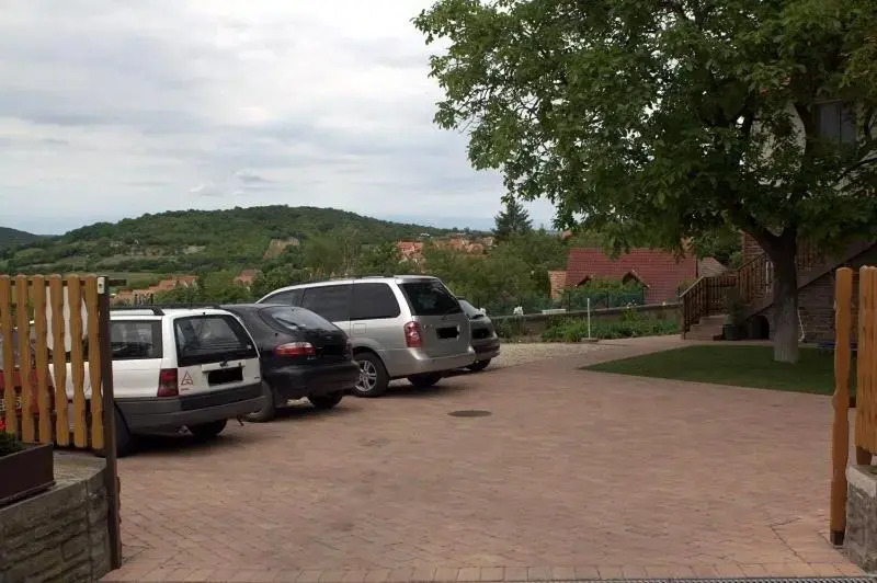 Tó apartman
