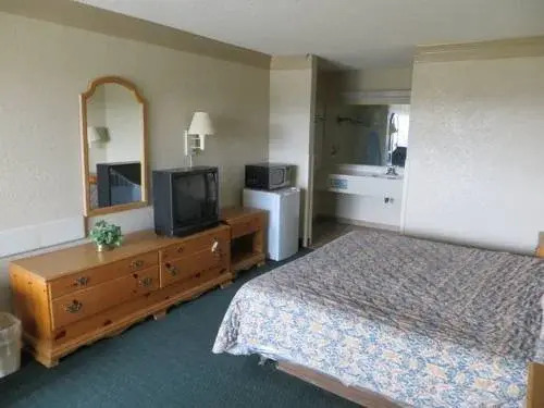 Budgetel Inn & Suites