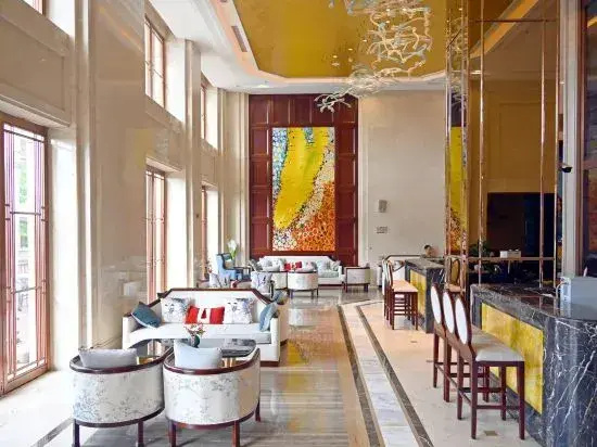 Baofeng International Hotel
