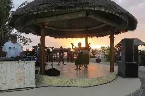 巴厘岛椰子蜂鸟酒店(Coconuts Hummingbird Bali)