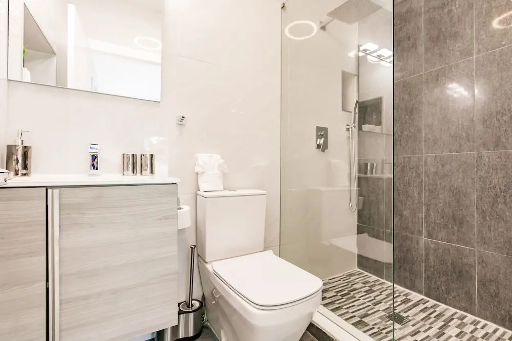 Uhost AI Miami 5BR Heated Pool Hot Tub