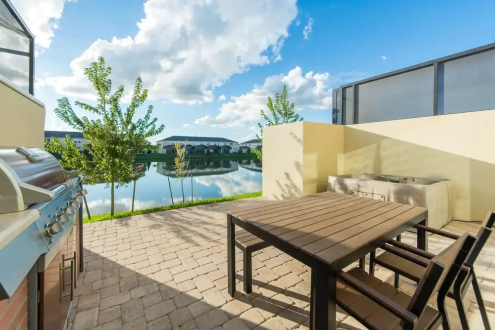 Compass Bay 3181
