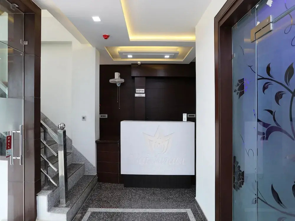 OYO 15485 Hotel Vaishnavi Heritage Inn