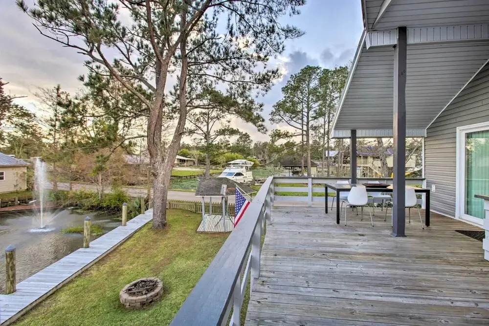 Springfield Riverfront Cabin w/ Boat Dock!