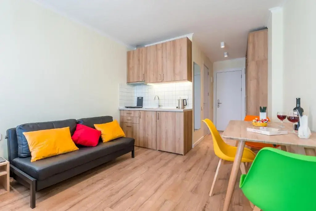 Apartment 461
