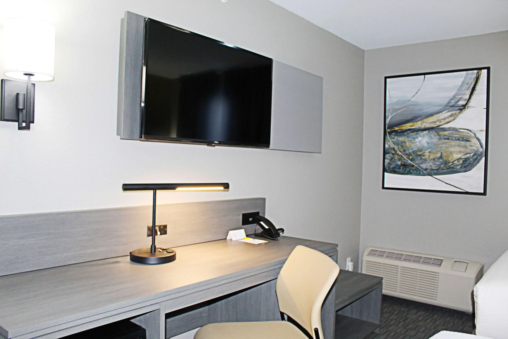 Days Inn by Wyndham Stony Plain