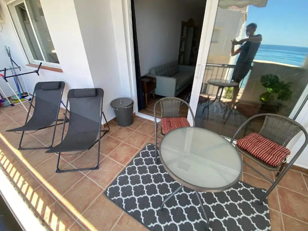Nerja Sea View Front Line Appartment Torrecila 4p max
