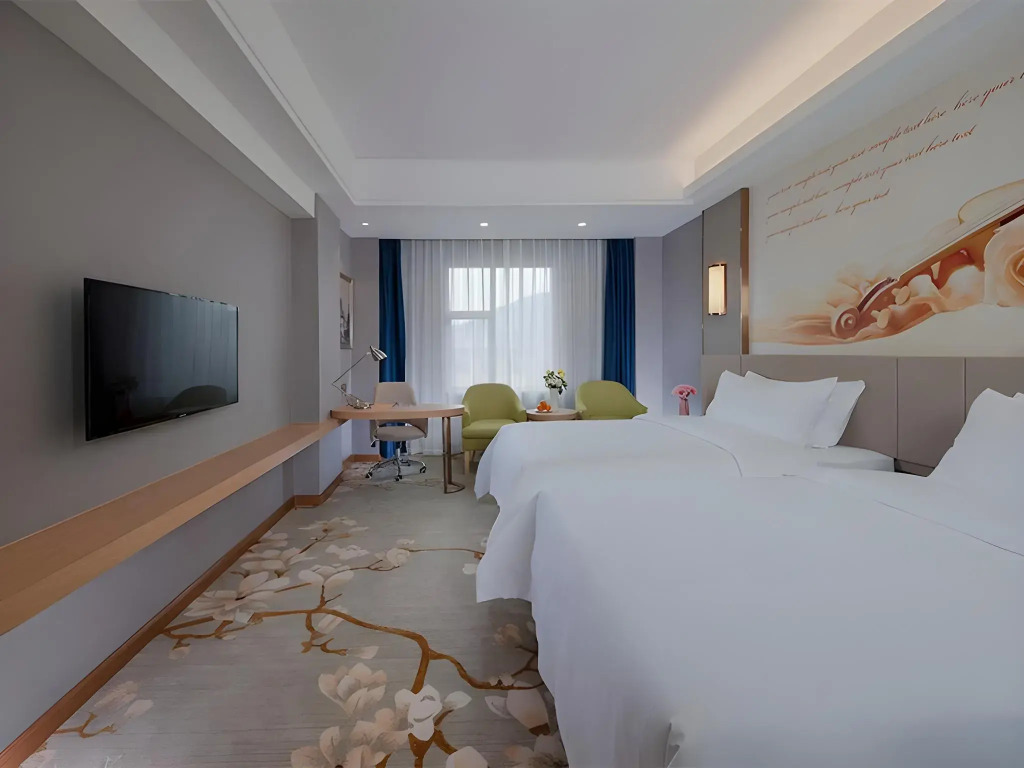 Vienna International Hotel (Foshan Eternal Love Xiqiao Mountain Scenic Area)
