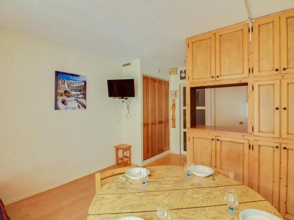 Appartement Cauterets, 1 pièce, 3 personnes - FR-1-401-53