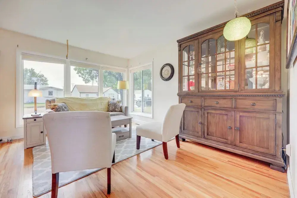 8 Mi to Lake Bowdoin: Pet-friendly Family Home!