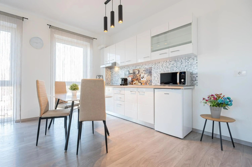 Serene Flat
