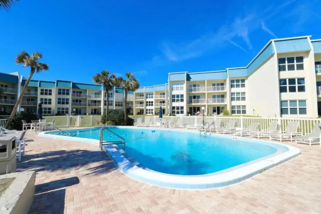Tradewinds 61
