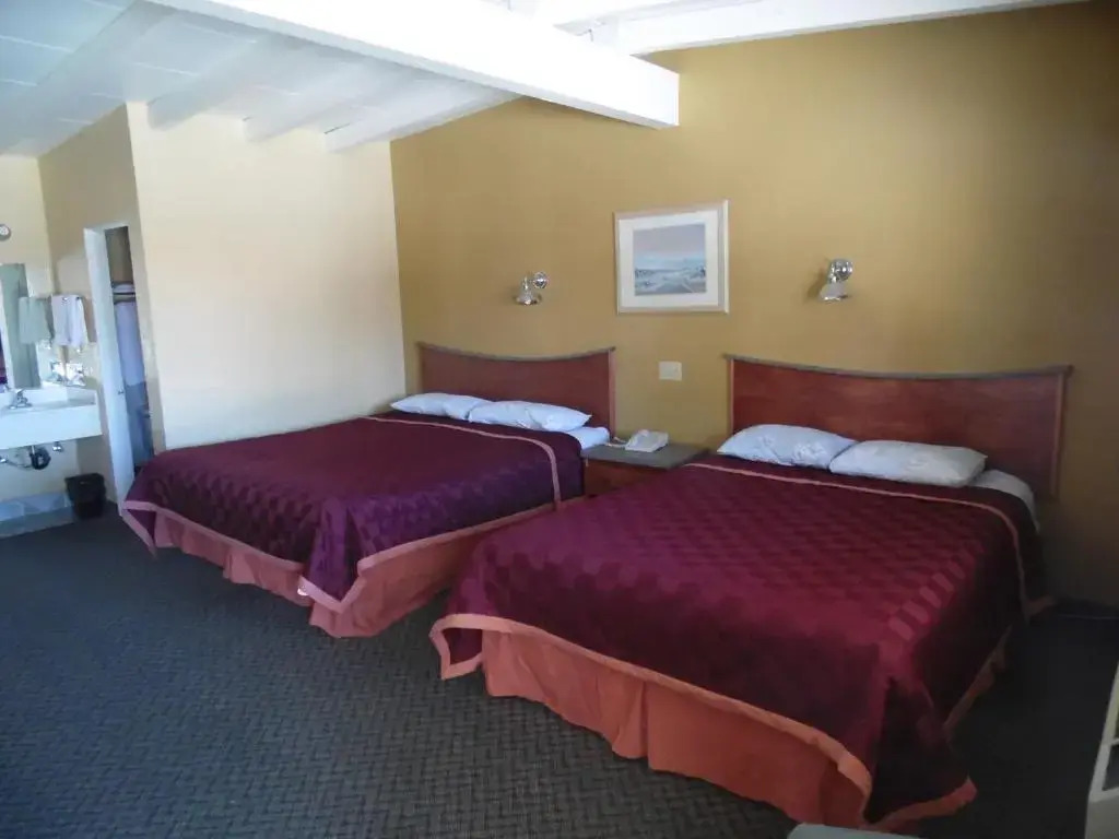 Trails Motel