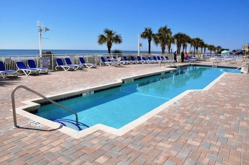 Baywatch Resort 1709 - 2 Br condo by RedAwning