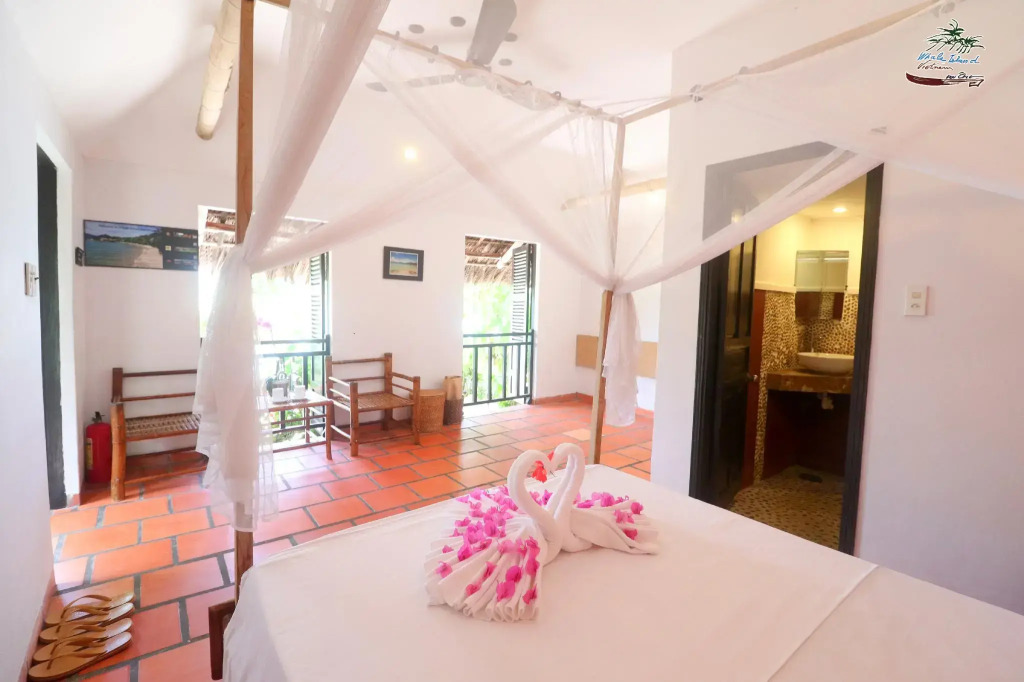 Whale Island Resort