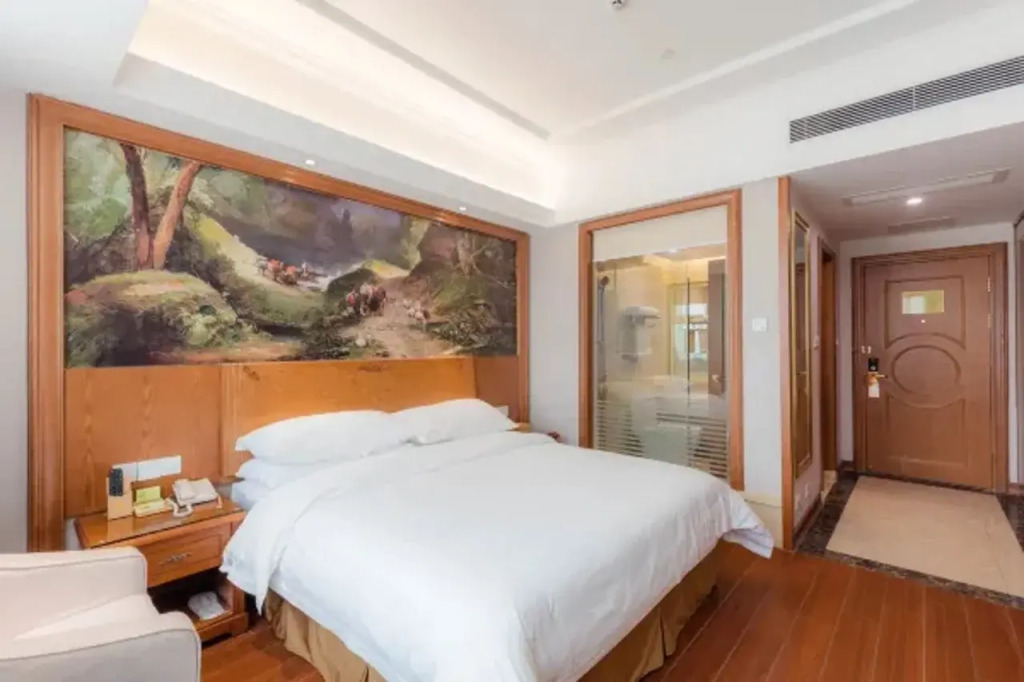 Vienna Hotel (Shantou Guiyu Branch)