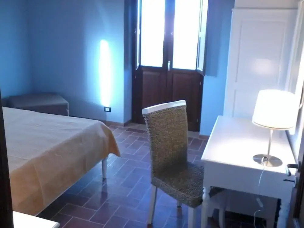 Ville dellEden con 9 camere da letto in 6 unità abitative